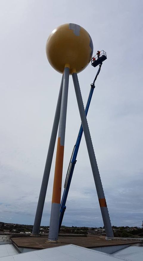 Silver Ball showing first and second coats of rust treatment - grey and yellow.  Photo: Julie Eagles 