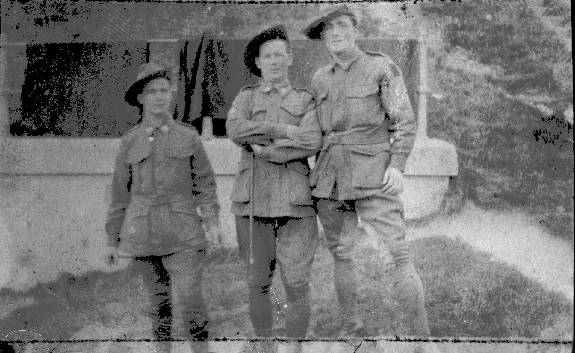  FJ (right) in Egypt during WW1.  Photo: Jones Family Collection 