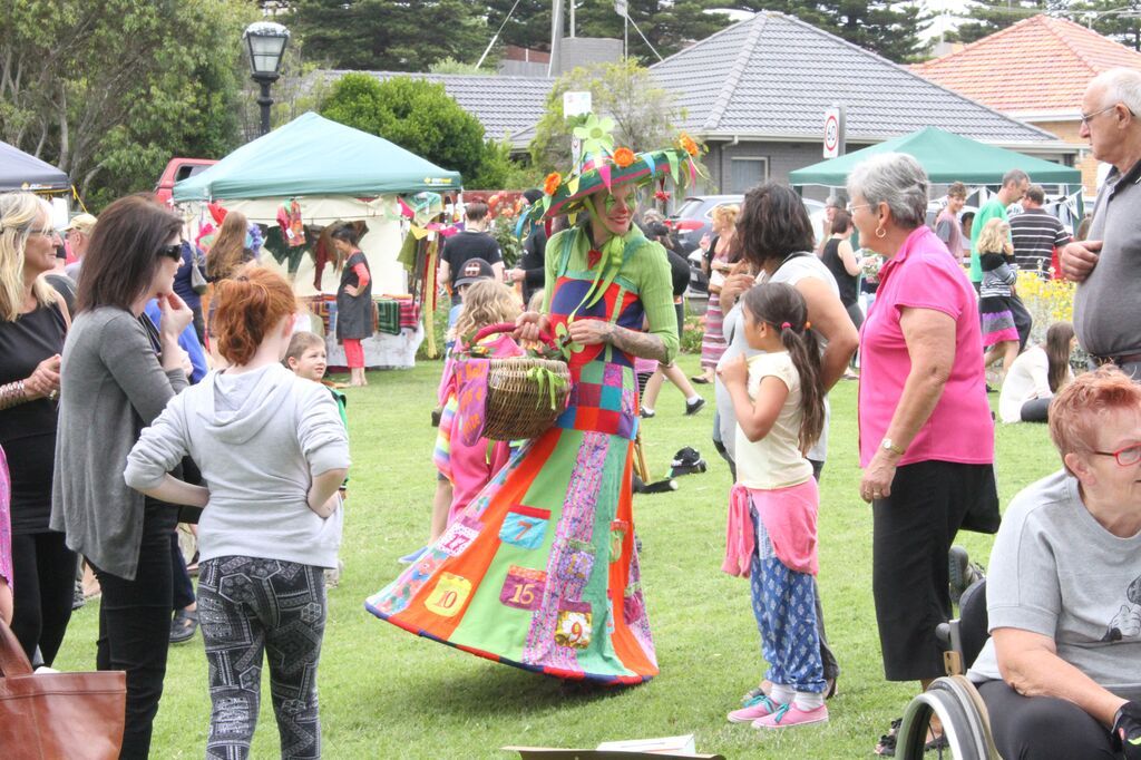 2015 Christmas Party in the FJ Gardens - Photo Colleen Hughson