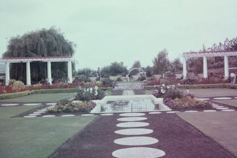 This photo is Mum (Fern Brae Duus) in the FJ gardens during her honeymoon so that solidly puts the date at March or April 1963! Photo: Lindsay Duus 